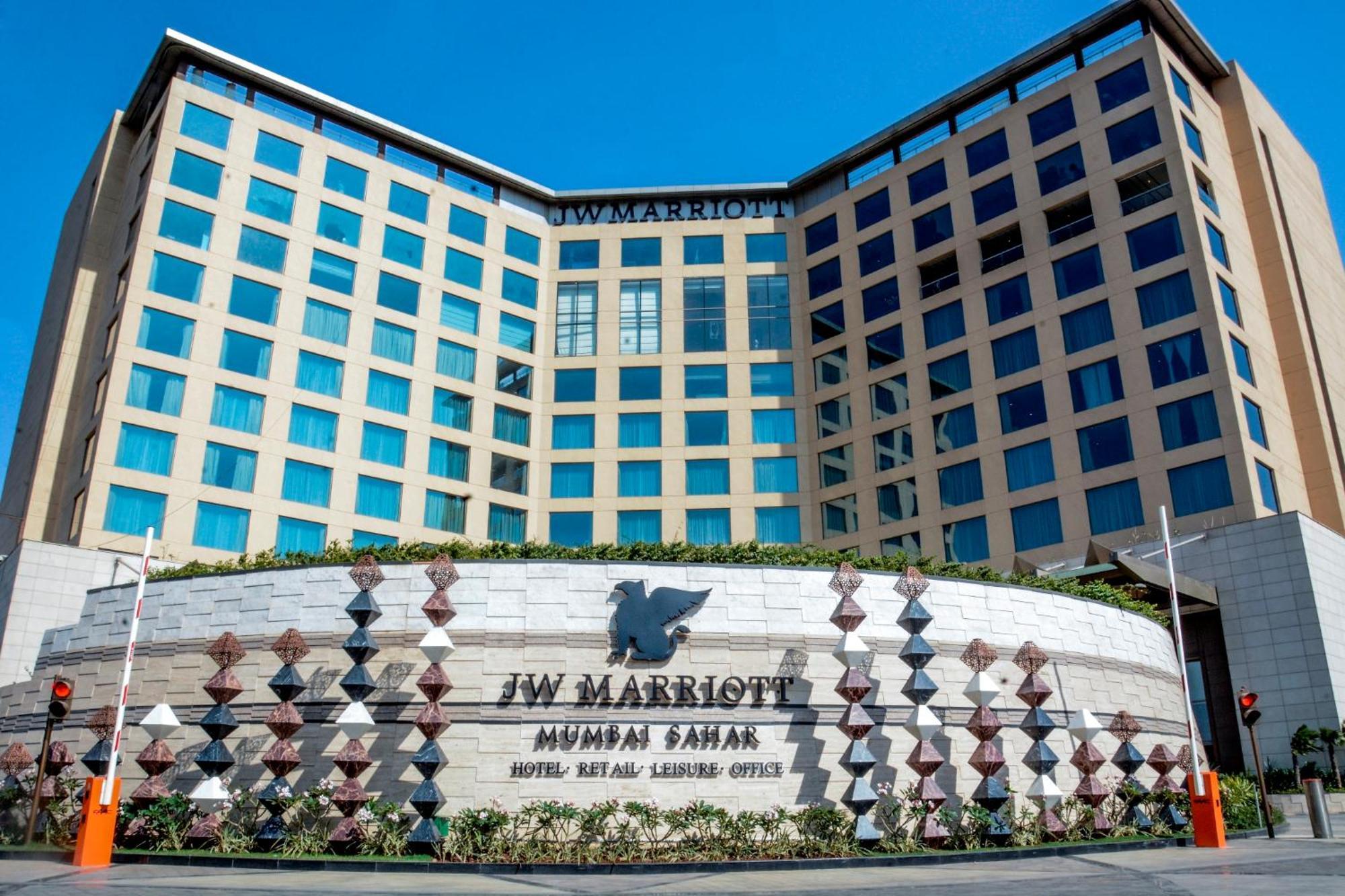 Jw Marriott Mumbai Sahar Airport Hotel Exterior foto